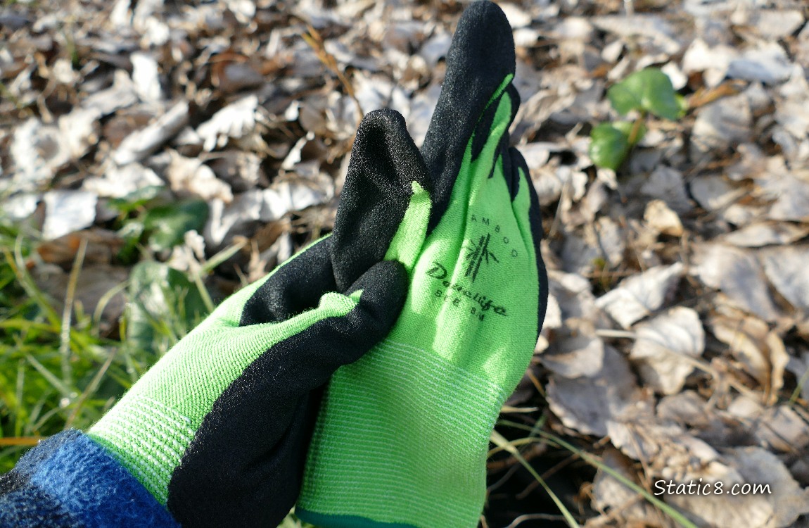 Garden gloves